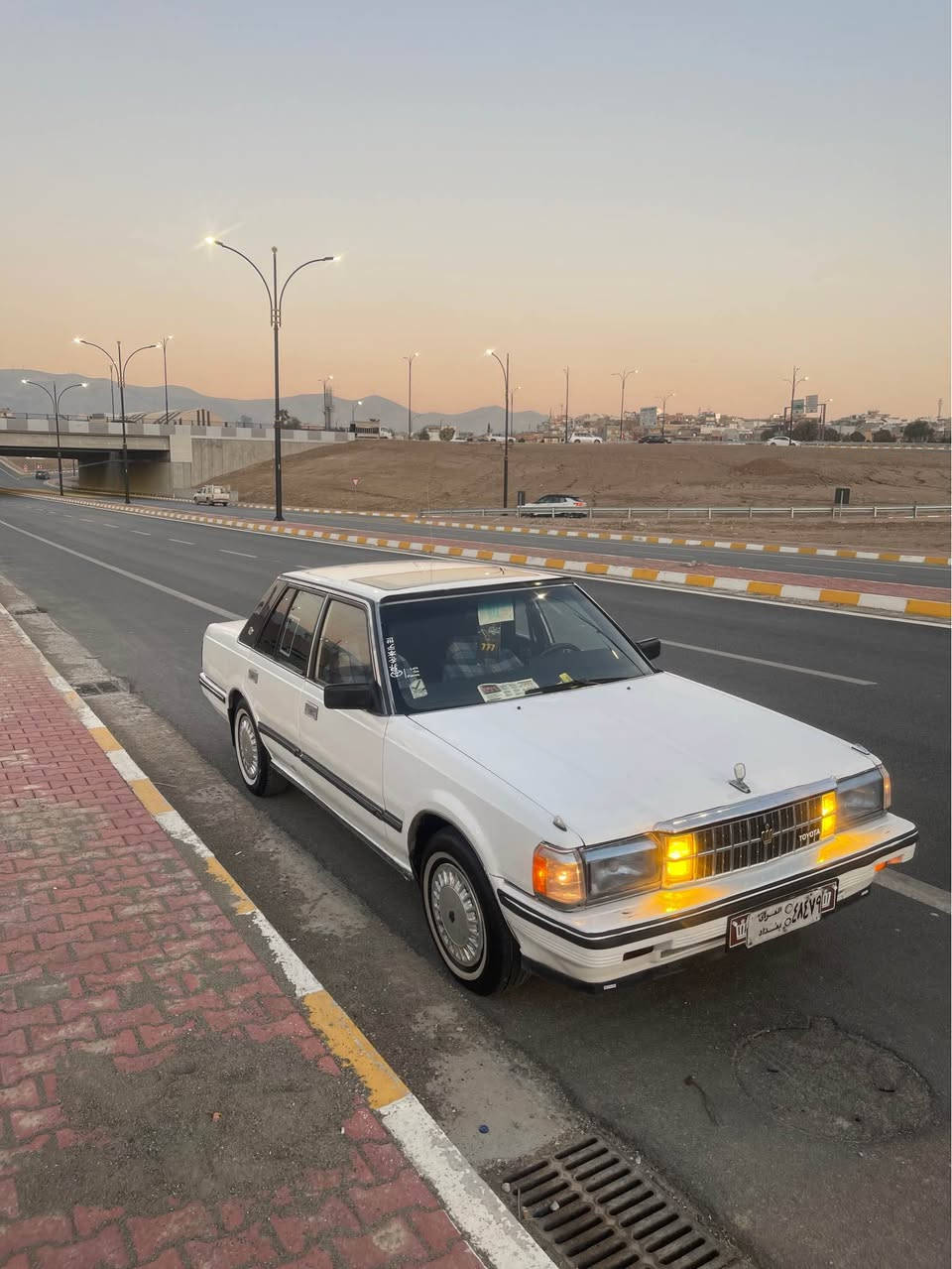 ماشاءاللە لەماڵی هەموو لایەک
سەیارەی کلاسیک 
توێتا سۆپەر ساڵۆن 
ناو شین 
مۆدێل ٨٦
ئاڕم پلاستیکی سلێمانی 
بەشەرتی ئاڕم و ئەوەلیات 
غەرامەشی بەشەرت 
مەکینە ئەڕنەبی ۲.٥ دوو نیو
بەشەرتی سەد فیتەر
گێڕ عادیە 
سڵایدە 
تەبریدە و تەنها غازی تیانیە
٤ جام کارەبای 
٤تایەی خەت سپی لۆکی لەژێرە
کەپی بیلادیە
تاقم پەردەیە 
پێش و دوای کەپسە 
کارەبای هەمووی بەشەرت
تەقەو ڕەقەی بەشەرت 
ئەکسل و گاردنی بەشەرت
شانسی بەشەرت
ناو و دەری زۆر لۆک ماوەتەوە
دەعامی بۆ دەعامی بەشەرت
سعری ۳٨ گەڵاو معاملە
بۆ پەیوەندی
***********

*********** السليمانية, العراق
