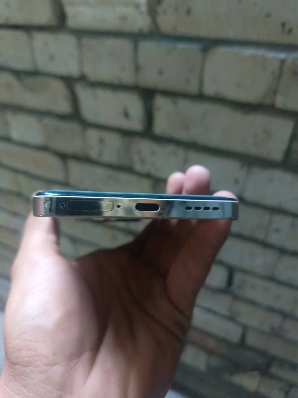 ريلمي 12 بلس 5g الجهاز بلادي نضافتة حلوة السعر 240 الف عنواني مدينة الصدر قطاع 49 واتساب ***********
