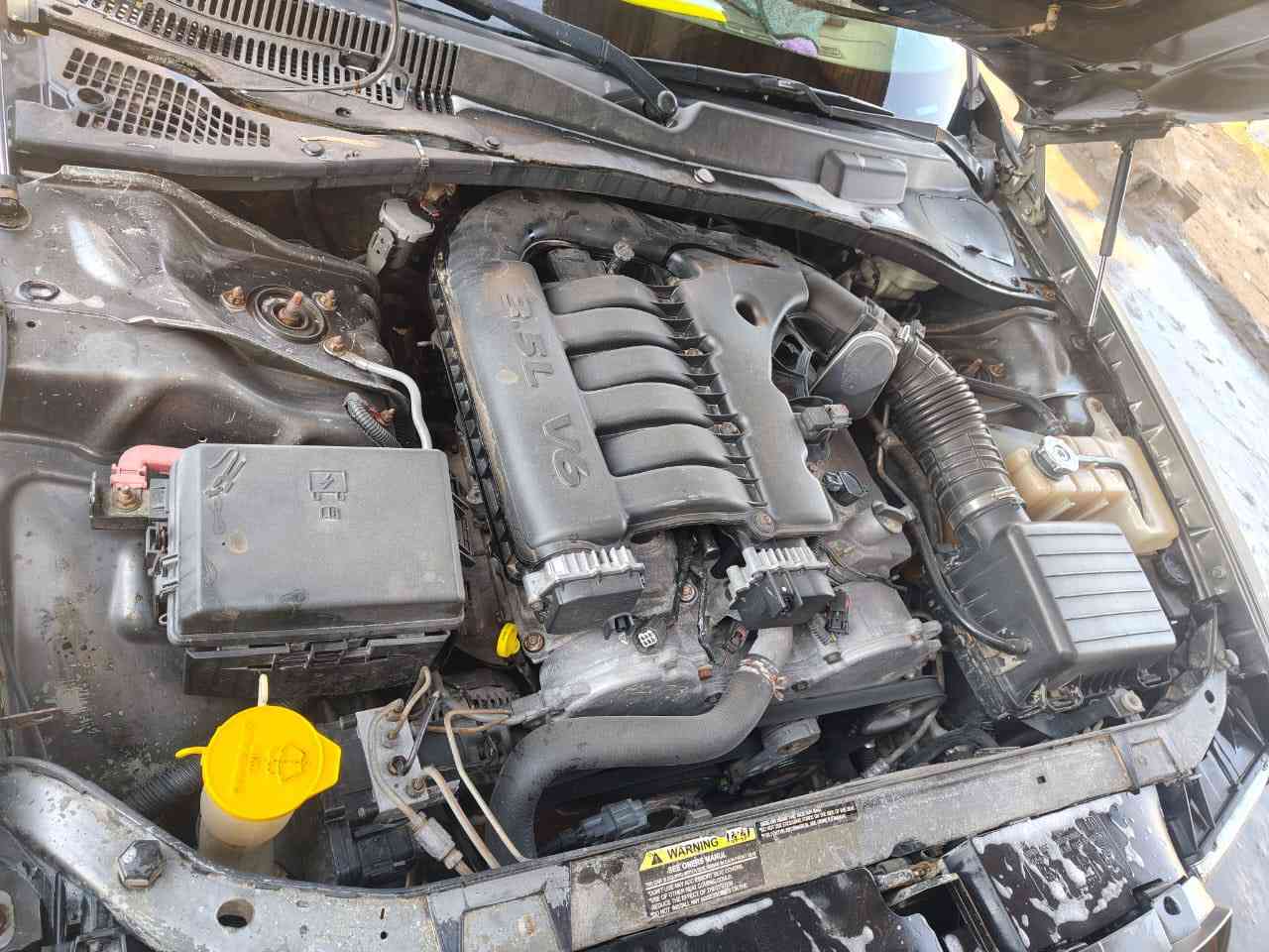 سلام عليكم  للبيع اوبامه موديل 2008 السياره بشرط مكينه وكير وحداده اماميه خلفيه وتخم تاير ما صايرله 10  تيام والمكينه صارله  شهر كارتون بعدهي وترايك وين ميعجبك رقم بغداد سنويه لل 30 رقم انكليزي مداور ثاني يوم  سعره 95 وهاذ رقمي بي واتساب ***********
