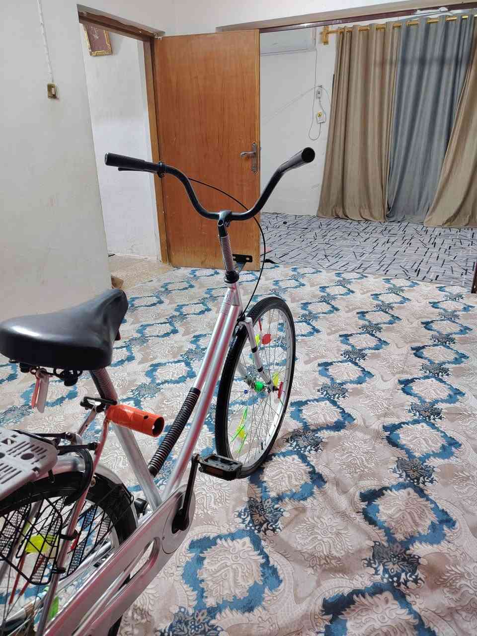 السلام عليكم باسكل للبيع موديل 22 نضيف الباسكل هو الاغراض تفاصيل أكثر خاص المكان الديوانية ***********
