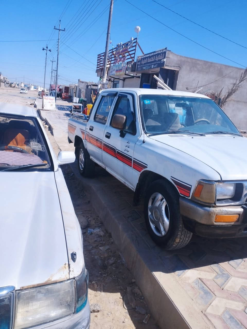 تويوتا موديل 90 مكفوله مصبوغه جماليه سياره باسمي گير ومحرك شرط تخم تاير باكر جديد رقم انجليزي سنويه لل 30 السعر 48 المكان الشطره رقم الهاتف ***********
