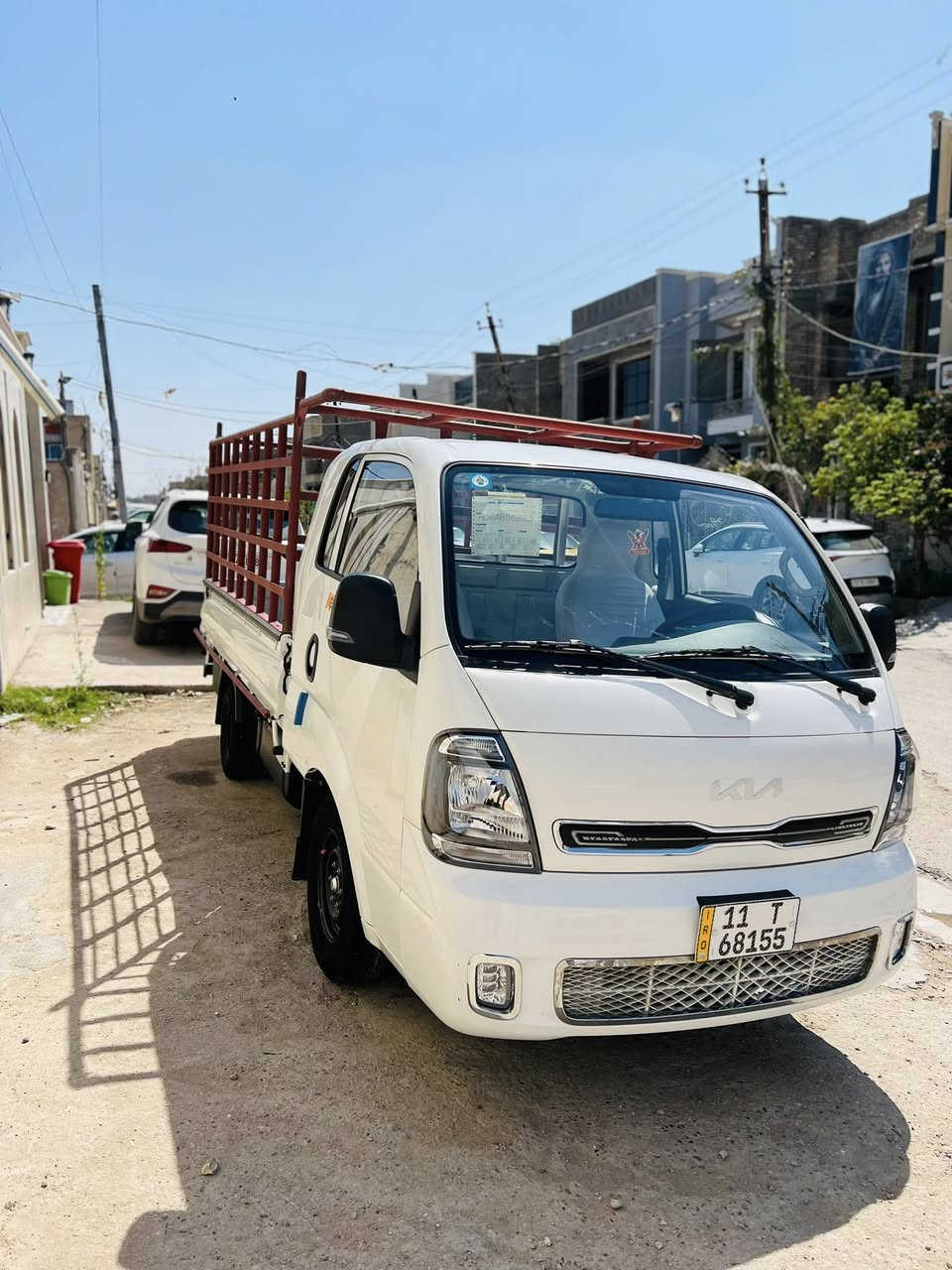 اللهم صل على محمد وآل محمد 
السلام عليكم 
للبيع سيارة كيا 2700مثل ماوظح بلصوره 
لون أبيض تخم تاير جديد +تغليف بدي +تغليف تنته سيارة كامله جاهزه للشغل   رقم بغداد بسمي 
عنواني بغداد بلديات 
سعر 168$بيه مجال قليل حق الجيه 
للاستفسار ***********
موديل سيارة 2025
