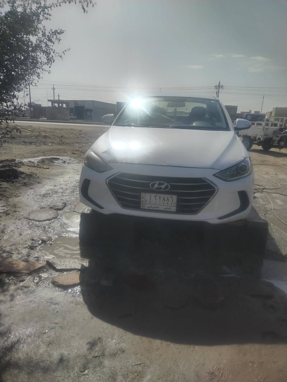 النترا ١٨ خليجي محرك ٢٠٠٠ تبريد قطعتين لونه ابيض بيه تقشير صبغ شي بسيط ب١١٨ وبيه مجال رقم مثنى مكاني ناصريه للاستفسار رقم موبايل ***********
