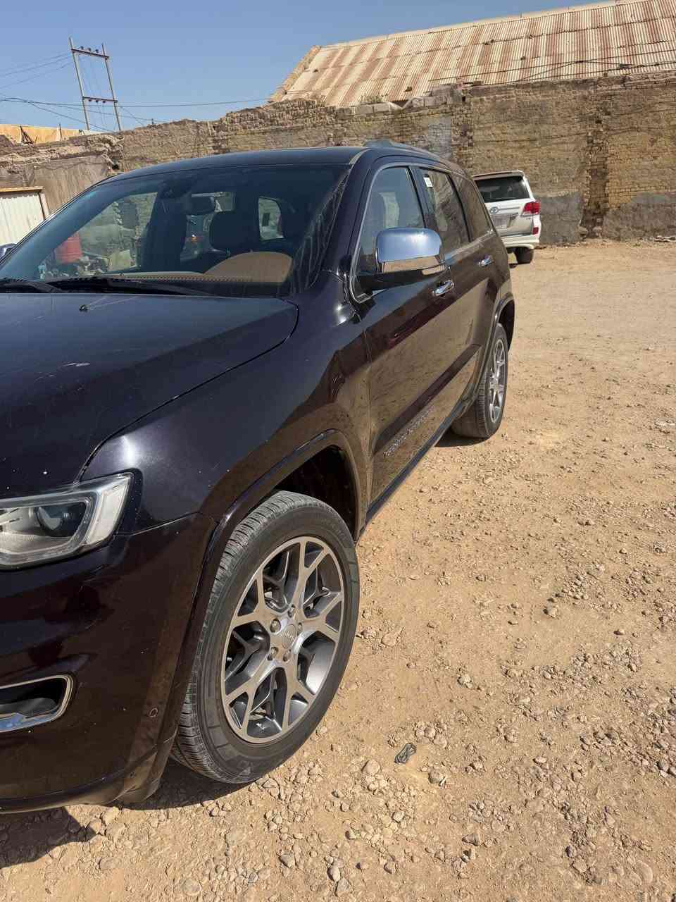 Jeep Lmtd
2022
فول مواصفات وارد خليجي  اوفر لاند وميحتاج اذكر شنو مواصفات ال اوفر لاند رقم بغداد ماشيه 146 الف كيلو 
سياره جديده بمعنى الكلمه اي نقص مابيه وسياره مكفوله كفاله عامه بيها شبر صبغ بل بنيد فقط 
عنواني الحله 
رقمي *********** حلة, بابل
