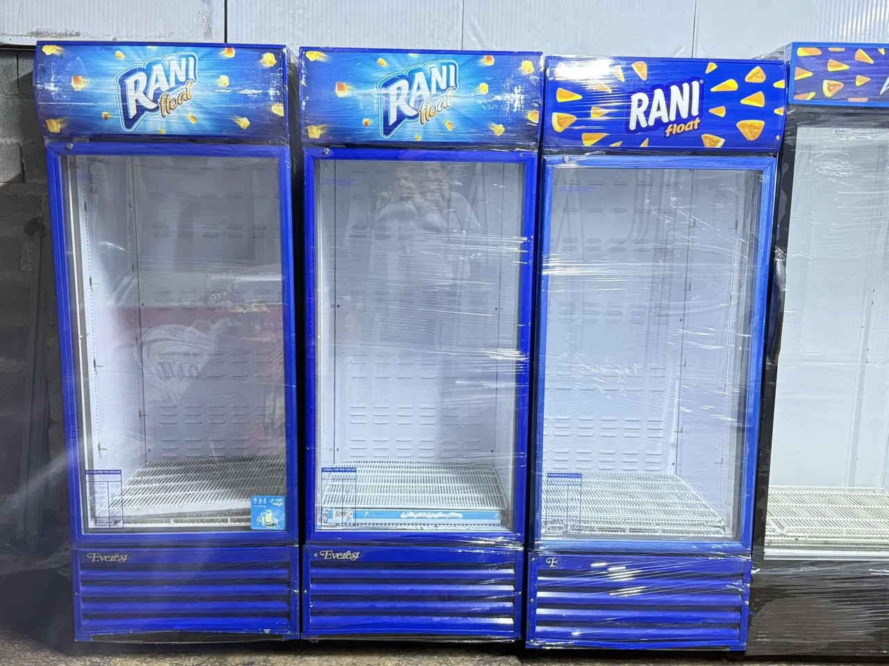 (معرض المدينة)
تم وصول وجبه جديده برادات تك باب حجم عملاق مديل حديث بلازمه نوع ايكور التركي الصلي ابو الحاسبه شرط الصلي 🇹🇷💯نضافه لوك اخو الجديد فول الفول، 💯💯شرط تبريد ثلج ضمان ٣شهر مكفولات ابلادي للإستفسار شراي يتصل ***********
