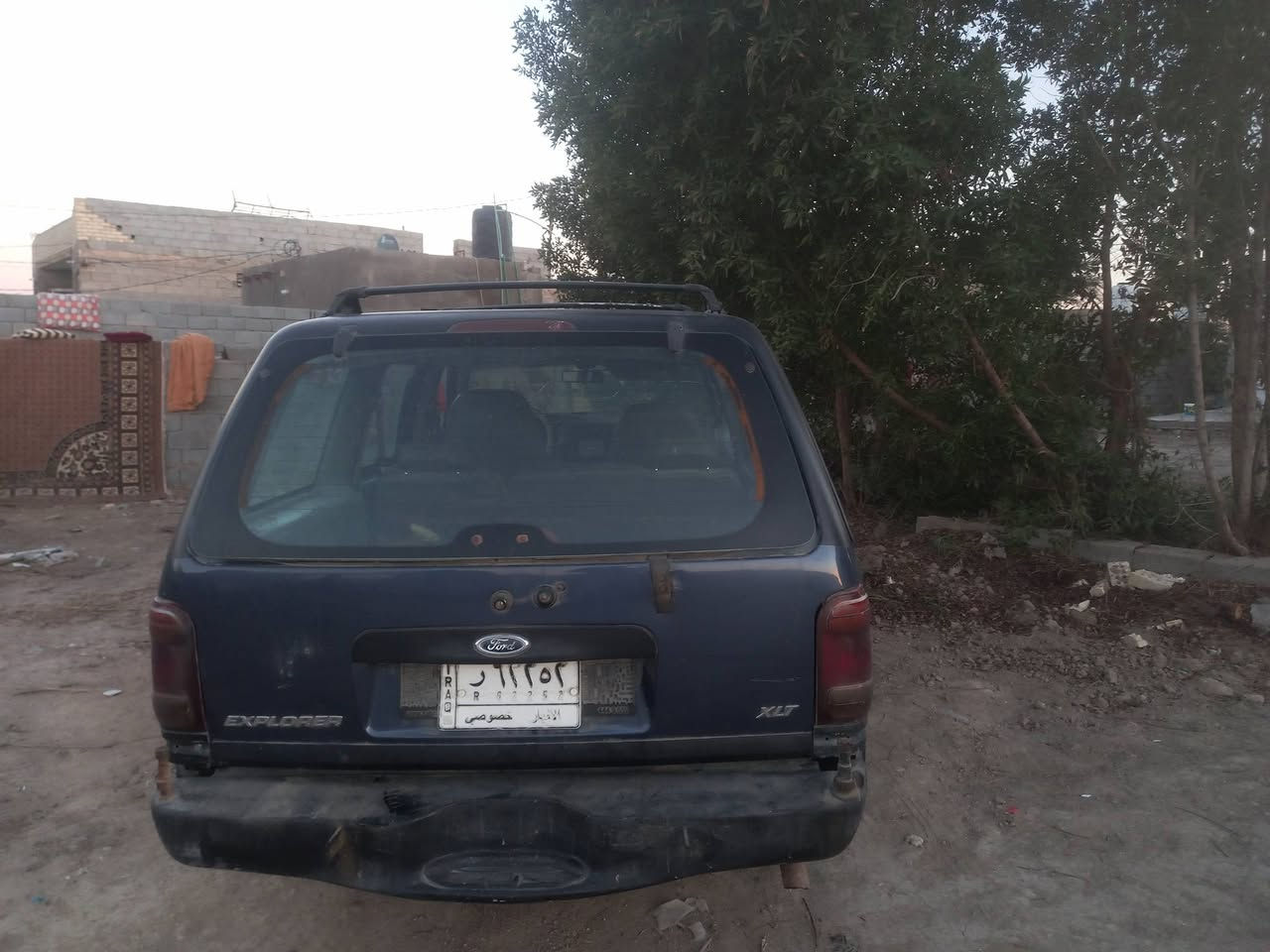 فورد اكسبلور بلور ٢٠٠١ سياره حلوه مراوس حسب القناعه مكاني بغداد للتواصل ***********
