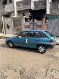 استرا • ١٩٩٣ • محرك ١٦