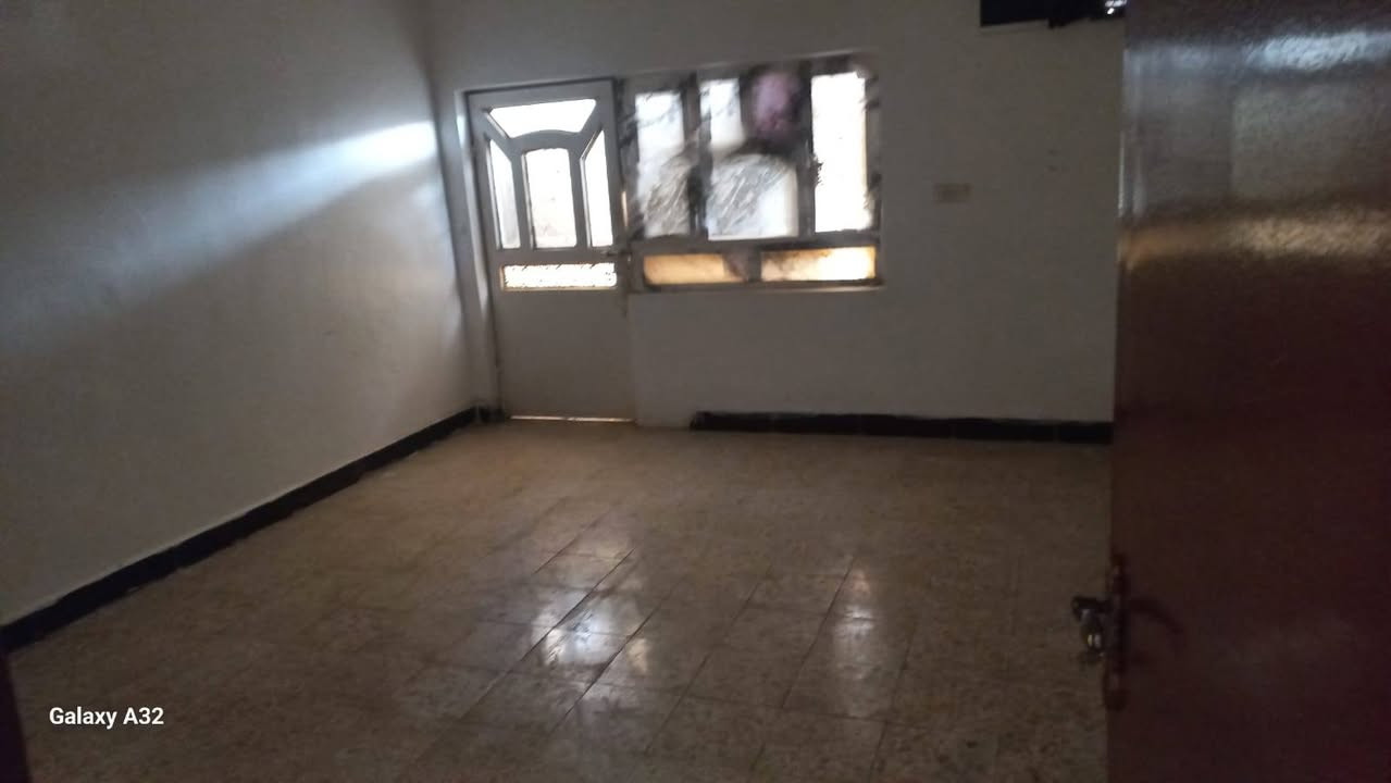 مكلف بالنشر
ايجار بيت طابق ٢ فيه غرفة واستقبال وصالة ومطبخ وحمام وترك خارجي  الموقع الفلاحية قرب شارع ٣٠ قرب ساحة التشابيه للأستفسار مع صاحب الدار ***********
