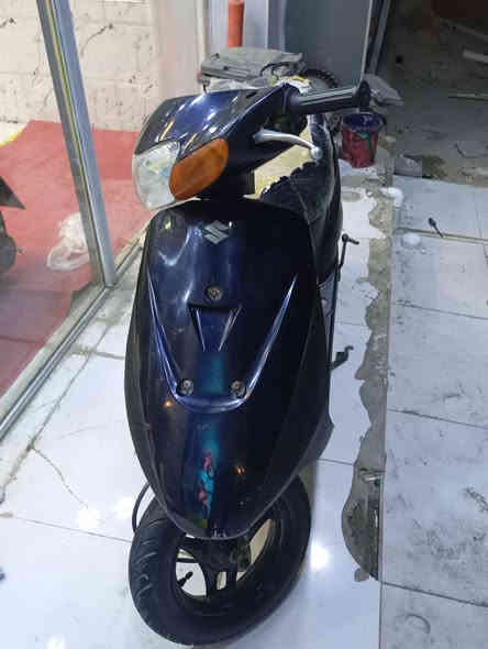 دراجه سازوكي على حالة الوكيل دراجه جديده شغاله سلف وهندر بيه صالنصه رياضي مفتوحه مره وحده تاير خلفي جديد البارحه مبدله الدراجه ما بيه نقص السعر 275 الرقم ***********
