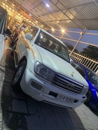 وبركاته للبيع فقط بدون مراوس لاندكروز 2007 فول مواصفات السياره بيها قط...