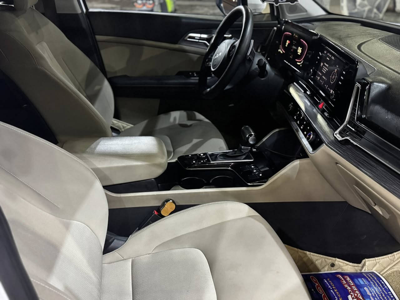 السلام عليكم 
سبورتج موديل 2023 خليجي السياره مكفوله  كفاله عامة مجرد خدوش بسيطة جهت الصدر
مكينة 2000 دوش
شفتات ستيرن
شاشه كار بلي
كشن كهرباء
كشنات مخمل صحراوي
داخل لونين
كامره خافية
ماشيه 37 كيلو
حساسات امامي خلفي
السعر219 بيها مجال بسيط للشراي
مكانها الطالبيه ***********
