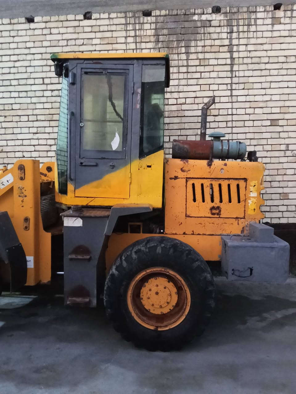 سلام عليكم شفل صيني للبيع موديل 11 سنويه بسمي
رقم ذيقار سنويه ما صاقطه جاهز لشغل 
مكانه كربلاء السعر 85 وبي مجال 
***********
