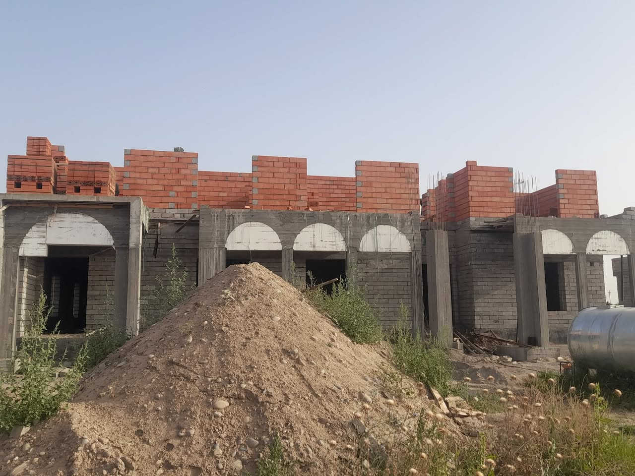 يعلن مكتب عراق المستقبل للمقاولات العامة عن بناء الدور سكني وبناء محلات تجارية وترميم دور القديمة/العنوان تكريت/فلكة محافظة/تنفيذ _أشرف _ تصميم/للإستفسار اتصل على الأرقام تالية/ *********** / ***********
