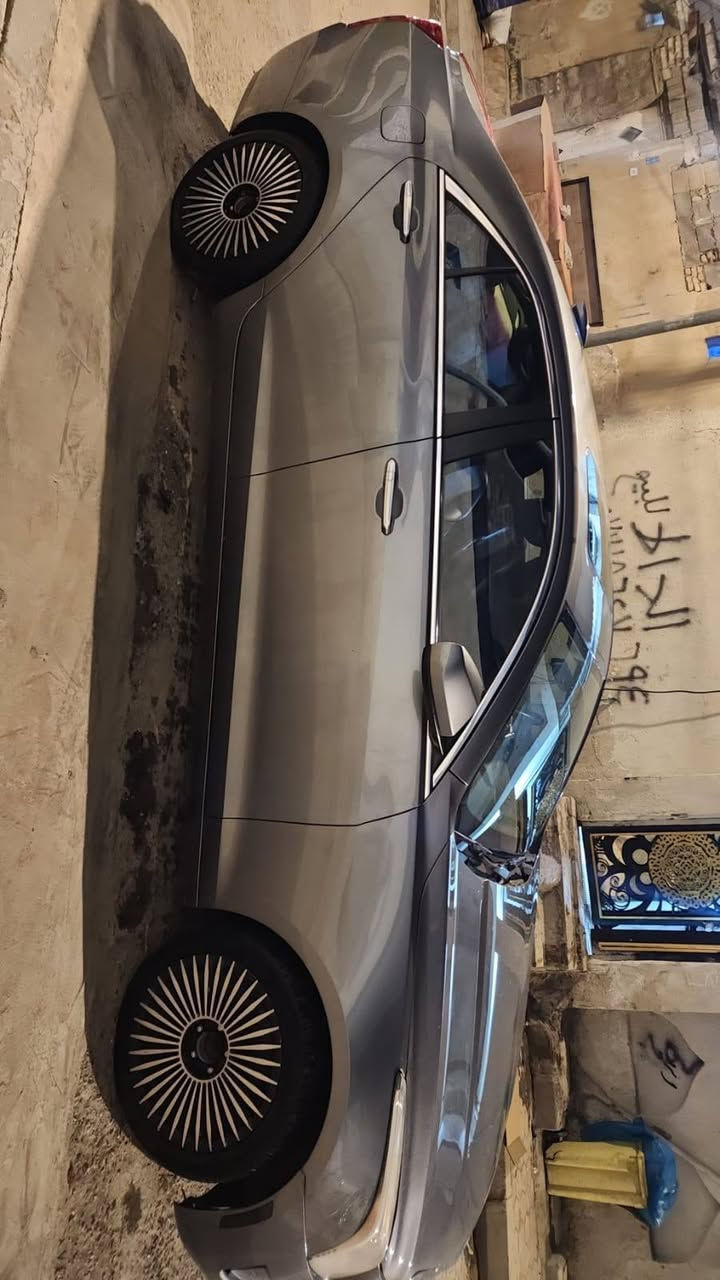 �
للبيع — كاديلاك. ATS. 2018 فل أوبشن فخمة جدًا 🌟

الدعاميه الاماميه بيها كسر يرادلها تصليح او تبديل 

🚗 الموديل: كاديلاك ATS
📅 السنة: 2018
⏱️ 
🎨 اللون: رصاصي فيلي
📍 الموقع: البصره الكزيزه

💎 
المواصفات الكاملة:

 • 💺 مقاعد جلد فاخرة أمامية وخلفية مريحة
 • 🧭 نظام الملاحة (GPS)
 • 🖥️ شاشة وسطية تعمل باللمس
 • 🎶 نظام صوت فاخر من Bose – 9 سماعات
 • 🔊 بلوتوث + USB + AUX + تحكم من المقود
 • 📸 كاميرا رجوع + حساسات أمامية وخلفية
 • 🚘 تحكم إلكتروني بالمرايا والأبواب والزجاج
 • 🌡️ نظام تكييف مزدوج المناطق (Dual Zone)
 • 🕹️ نظام القيادة الذكية – سبورت / كمفورت / إيكونومي
 • 💡 إضاءة LED نهارية + زينون أمامي
 • 🛡️ أنظمة أمان متقدمة:�
 ◦ ABS
 ◦ نظام الثبات الإلكتروني
 ◦ وسائد هوائية أمامية وجانبية
 ◦ مانع الانزلاق
 • 
 • ⚙️ محرك 4 سلندر تيربو اقتصادي وقوي
 • ⛽ استهلاك ممتاز للبنزين
 • 🛞 رنجات كروم أصلية 18 إنش
@نسبه غرق  بدون أي حوادث
💰 السعر المطلوب 120
📞 للتواصل: ***********
