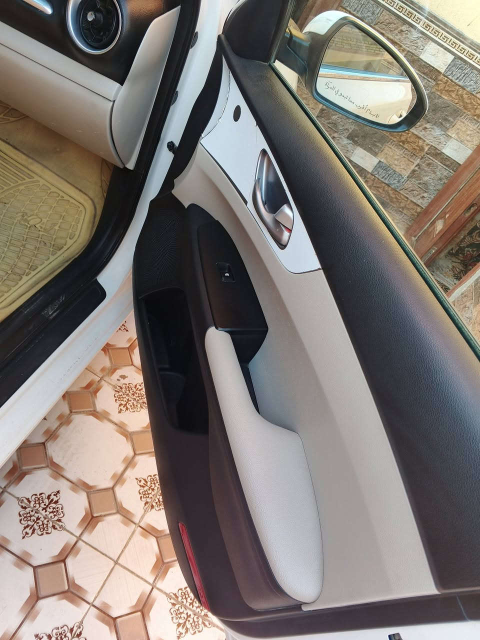 السلام عليكم
كيا سيراتو خليجي  2024 رقم بغداد بأسمي السياره تحويل مباشر كفاله عامه ماعده البارد المذكور بالسونار الموجود بالصور

مكاني ناصريه

السعر 170 وبيها مجال بسيط 

للاستفسار ***********

