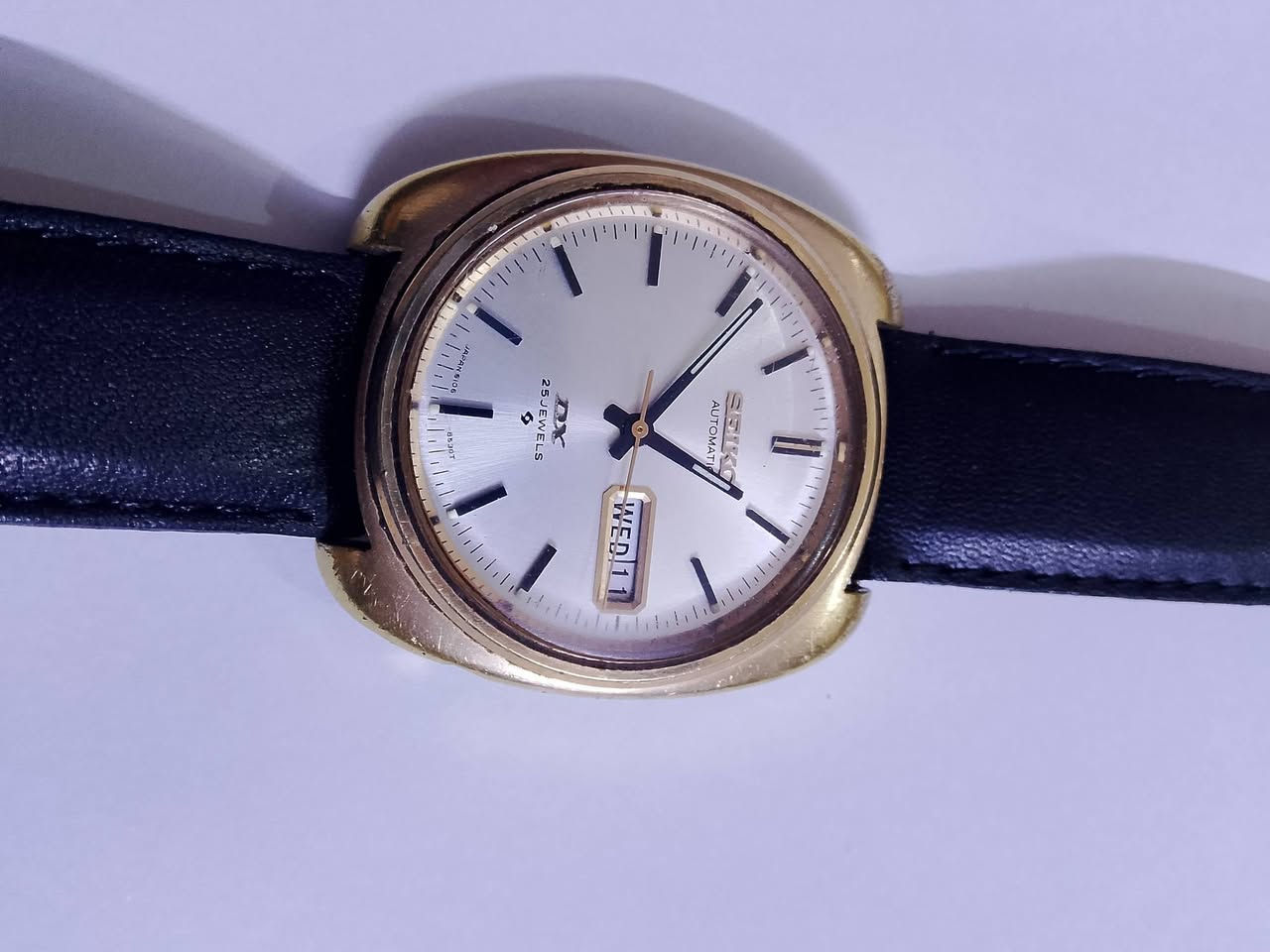 السلام عليكم...مجموعة ساعات كل ساعة وسعرها راسلني واتس وادلل..***********..وتابع البث على التيك توك..المدرس للساعات...
