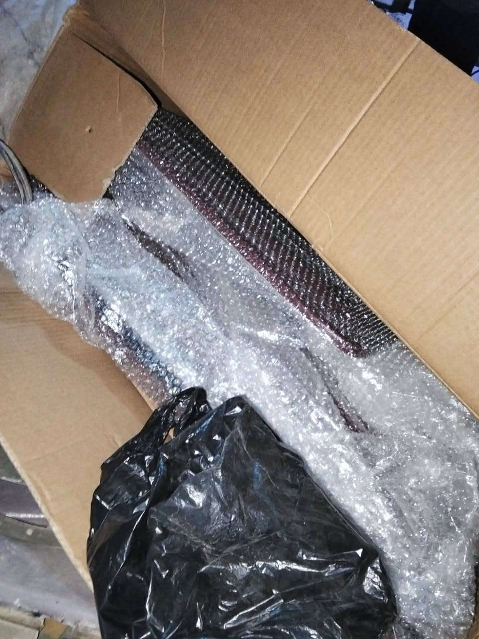 السلام عليكم بيكم للبيع  السياره تعمير جديد  رقم الماني غراضها كامله بلكارتون ممشدودات ابطاين شغلات بسيطه بس غراضها موجوده  اني مكلف بلنشر  تفاصيل موديل يم صاحبها  اتصل عليه يفهمك  مروان  ***********
