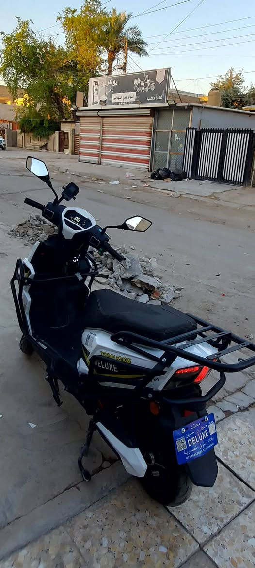سلام عليكم دراجه شحن للبيع سكنس مدرعه جديده دراجه كامل مواصفات بصمه وسويج وكرت سته بطايأت كبار الملف 2500 وام بي ثري السعر 800 وبيها مجال العنوان بياع شرطه الخامسه رقم الهاتف *********** الاتصال على الواتساب او الرصيد
