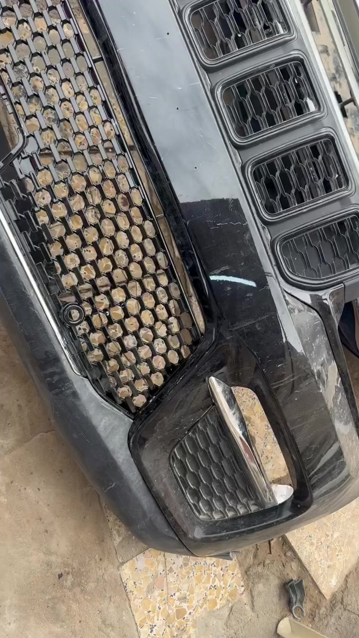 دعاميه اماميه جيب الشكل الجديد خمسه راكب
لون اسود 
لون ابيض 
مقفلات جاهزات 
***********
