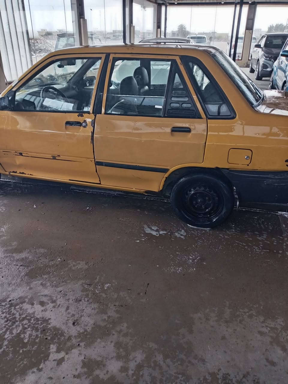 سايبه 12رقم بغداد احمر السياره جهازه كير محرك زوج تيرات أمامي راعيها موجود اوجهك ابراعيها السعر 12ورقه ***********
