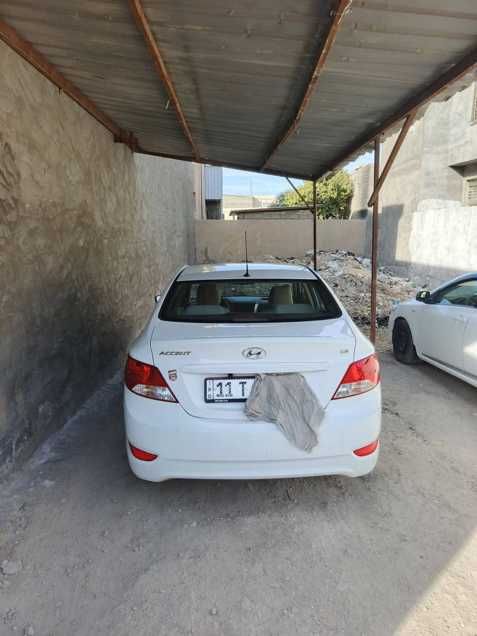 السلام عليكم اكسنت خليجي مديل ٢٠١٥ ماشيه ٥٨٠٠٠ سياره نظيفه جدا مال بيت السعر ١١٦$  رقم الهاتف ***********
