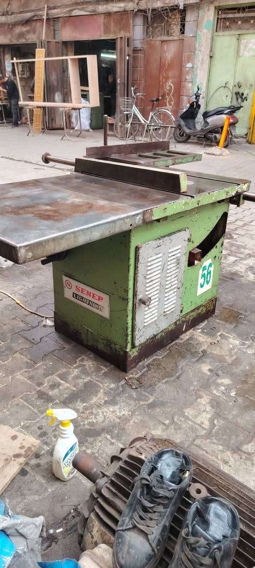 منشار تركي الصنع موسسه ابلادي العربانه ترجع 110سم ويفتح الكشاو 125سم  السعر 13 ورقة مكان بغداد النهضة شارع الهادي رقم ***********
