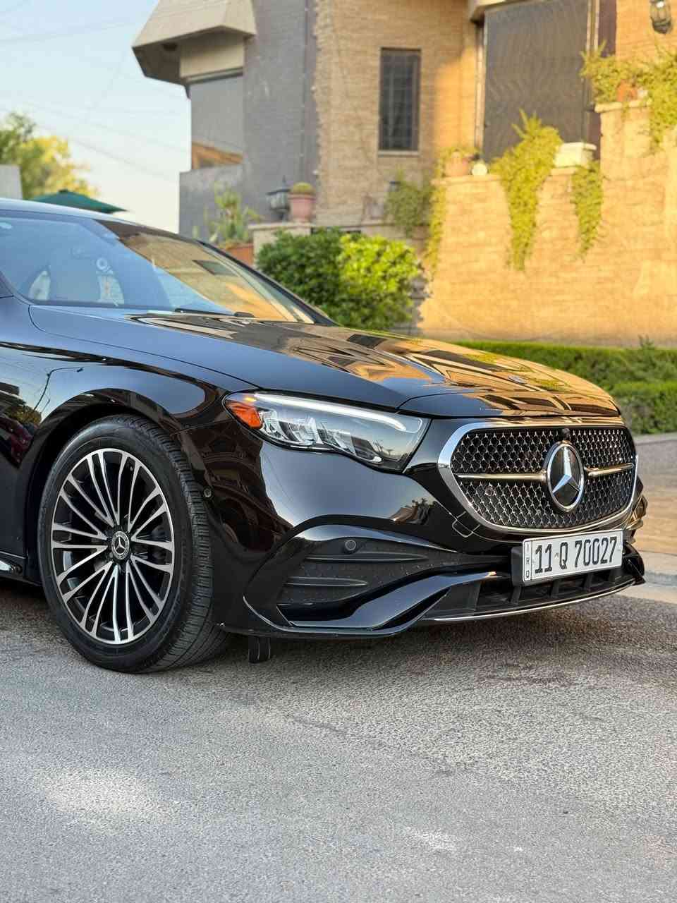 للبيع | Mercedes-Benz E350 AMG 2024

اللون الخارجي: اسود
الداخلية: جلد كريمي فاخر
📍 الممشى: 24,000 ميل فقط

وارد امريكي : ضرر جاملغ خلفي فقط ☑️
رقم الشاصي : W1KLF4HBXRA058333

🔹 فول مواصفات 1/1 فول اعلى شي 

✅ كراسي جلد كهربائية مع الذاكرة
✅ كراسي مساج
✅ تدفئة وتبريد للمقاعد
✅ سقف بانوراما
✅ شاشة MBUX الكبيرة مع نظام ملاحة
✅ كاميرات 360°
✅ حساسات أمامية وخلفية
✅ إضاءة داخلية محيطية (Ambient Light)
✅ تشغيل بصمة (Keyless Go)
✅ باب شنطة كهربائي
✅ رادار ومساعدات قيادة

السيارة نظيفة جداً وجاهزة للفحص بأي مكان يختاره المشتري.

💰 السعر: 47 الف 470 ورقة وبيه مجال 
📞 للتواصل اتصال او واتساب: ***********
***********
 
العنوان بغداد زيونه شارع الربيعي 

رابط الواتساب المباشر لصاحب سياره👇🏻 💯
⁨ ⁨ ⁨ ⁨ https://wa.me/9647730100828
