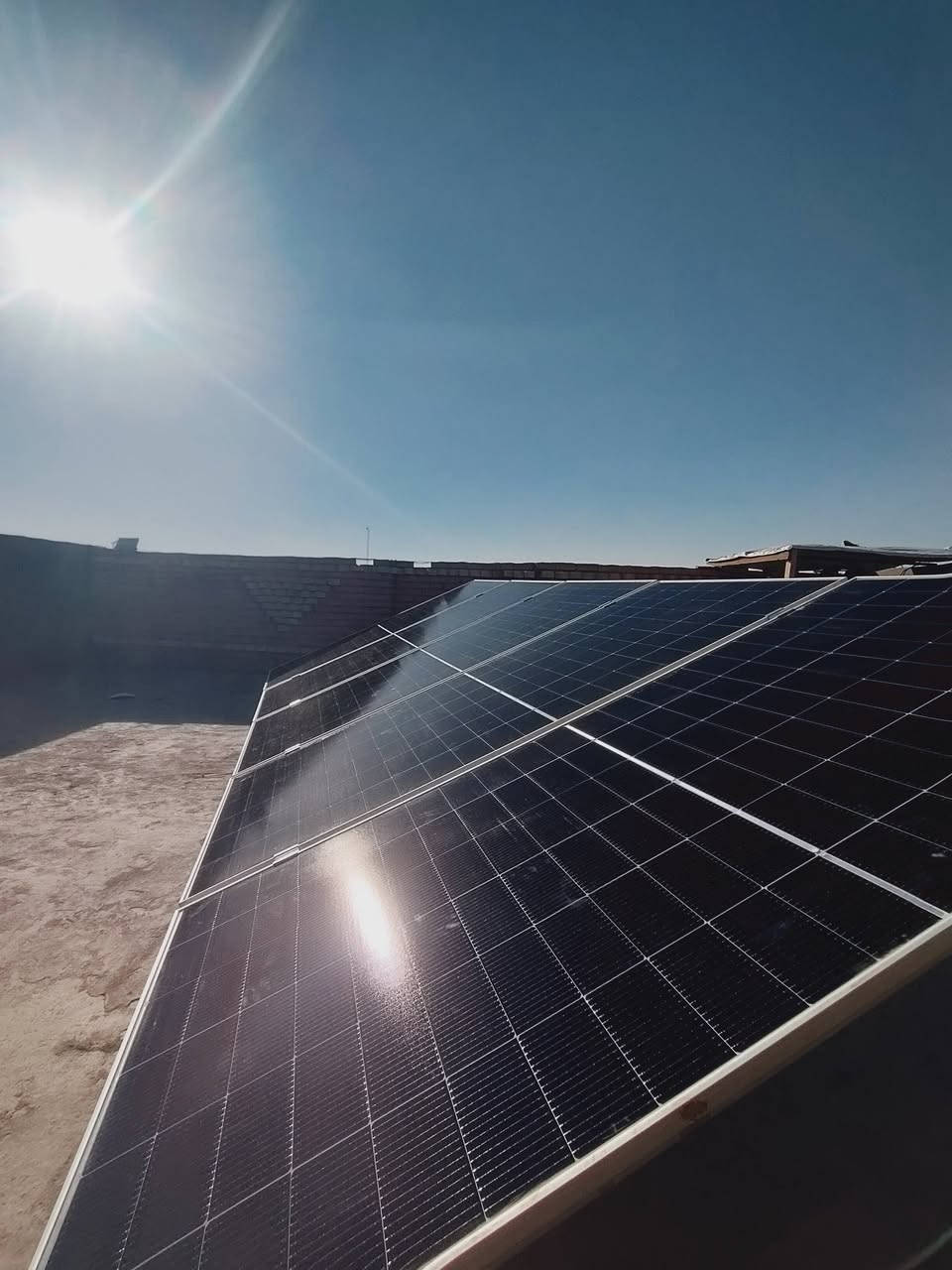 📍بعقوبة_البردية 
تم تنصيب طاقة شمسية ( شيساج)
بقدرة 10امبير نهاري☀️ 8امبير ليلي🌖

تتكون المنظومة من انفيرتر بقدرة3.5kw✅
وبطارية بقدرة 8 kw✅+بورد سيطرة متكامل✅
مع هيكل حديد مغلون لالواح شركة لونجي عدد 5✅

ضمان البطارية 5سنوات حقيقية✅✅
ضمان الانفيرتر 2سنوات حقيقية ✅✅

للتواصل :
*********** المهندس صالح الحربي
*********** محمد صالح الحربي
