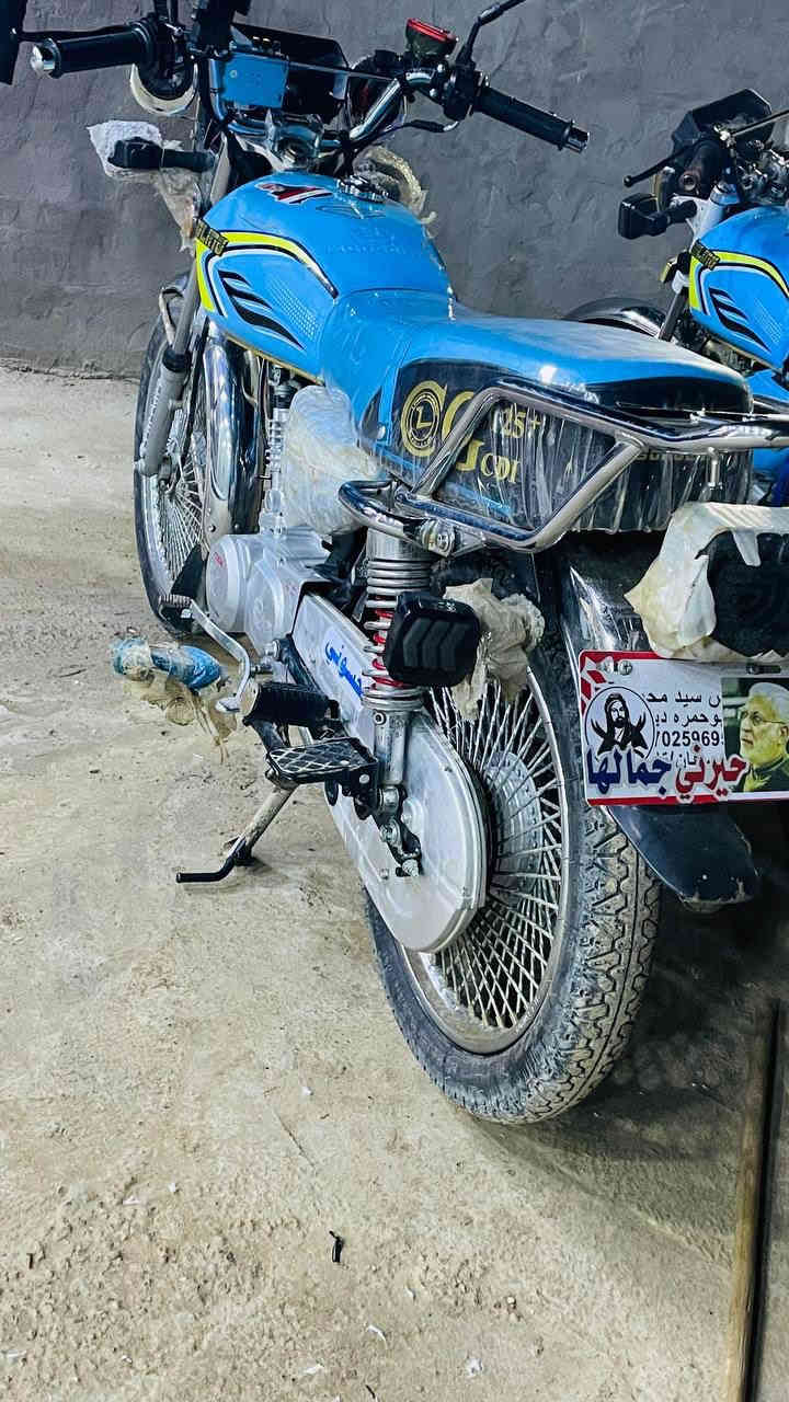 سلام عليكم دراجه تايكر موديل 2025كفاله عامه صار شهر من نزلت رمبه ***********سعر 825
