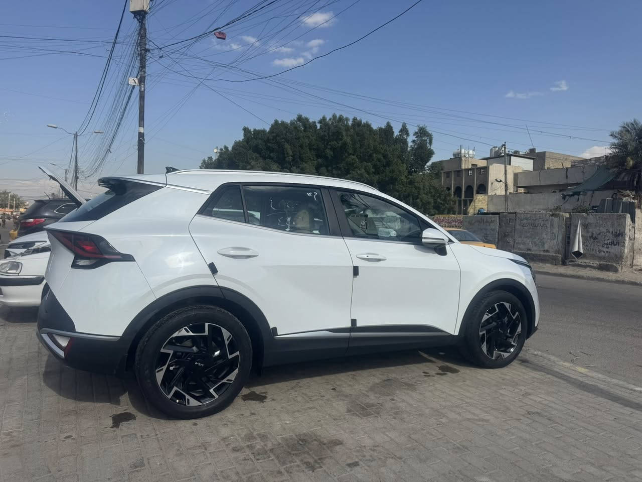 السلام عليكم  سبورتج  خليجي موديل 2025 رقم بغداد فول مواصفات عدة البنراما مكاني بغداد الحبيبية  السيارة كفاله عامة ماشيه 12 الف  السعر 238
***********
