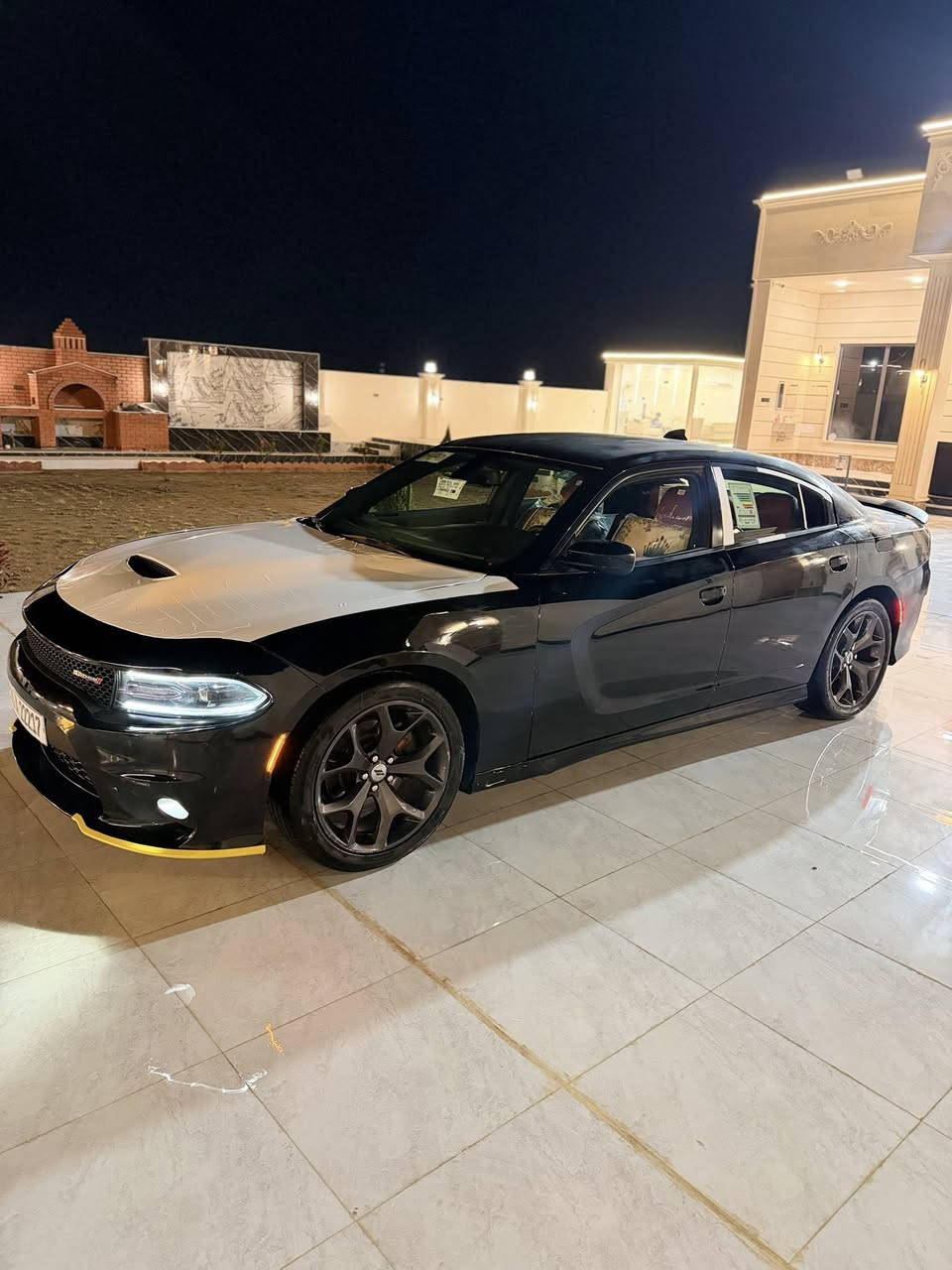 جارجر Gt
الموديل 2019
امريكي حادثها جاملغ وحافه البونيد
6V
داخل احمر بلاد كشانه هيتر 
ماشيه107حقيقي بشرط
شفتات ستيرن

رقم صلاح الدين بسمي 
كلشي بيها بشرط السياره مناقصها الف

السعر197وبيها مجال حك الجيه

***********
