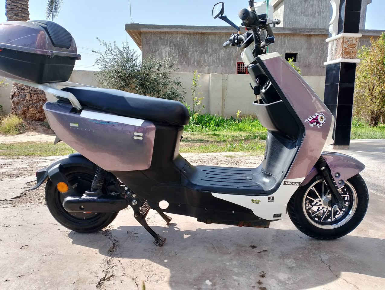 دراجة شحن سكنس 
(6) بطاريات كبار دبل 🔋
موديل 2025
نضام باركينك رجوع للخلف R
جنطه
شاحن تلفون 
دراجة كاملة بدون نقص
موجود خاص أو اتصال ***********
