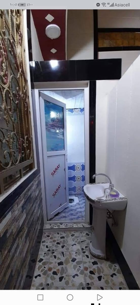سلام عليكم
بيت للبيع قرب الامام
مقابل َمستشفئ الكفيل
مقابل اسواق برتقاله فرع اسواق زيتونه سند ٢٥ قرار محكمه 
المساحه115 متر
السعر 160 قابل للتفاوض
يحتوي البيت علئ طابقين
الطابق الأول مجاميع صحيه العدد 2
طارمه واستقبال وصاله ومطبخ وغرفه نوم ومنور
الطابق الثاني
غرفه نوم نظام سويت
وصاله وسطح

للاستفسار
***********
***********
 السعر 160 قابل للتفاوض
