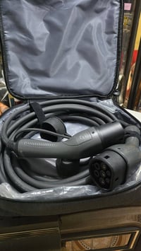 كيبل شحن طلعلي بل بضاعه اوربية جديد ما مستخدم  سعرة خاص واهاذا رقمي بي...