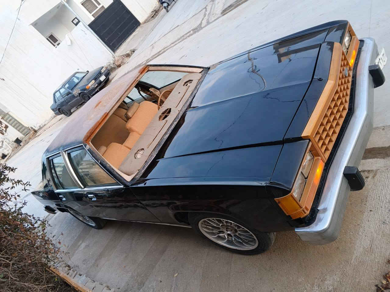 فورت فكتوريا موديل 82 كير محرك لكزز 8 سلندر بس جام امامي مابي رقم بغداد صاحبه متوفي بشرط كير محرك صدر كوله بشرط بدون اي ضربه رقم *********** كركوك, العراق
