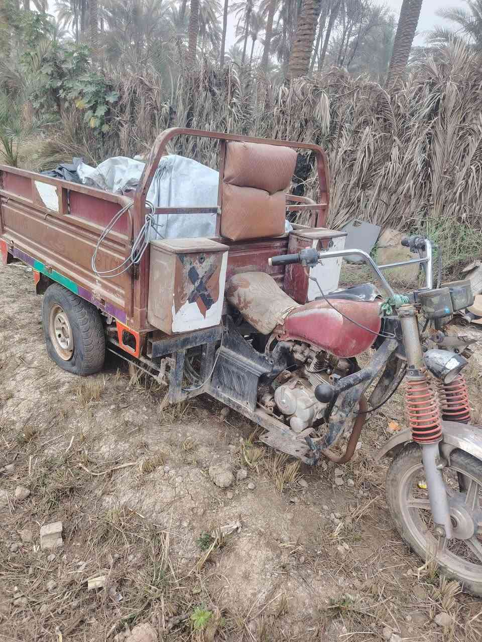 السلام عليكم للبيع موديل 17 900 رقم الهاتف ***********
