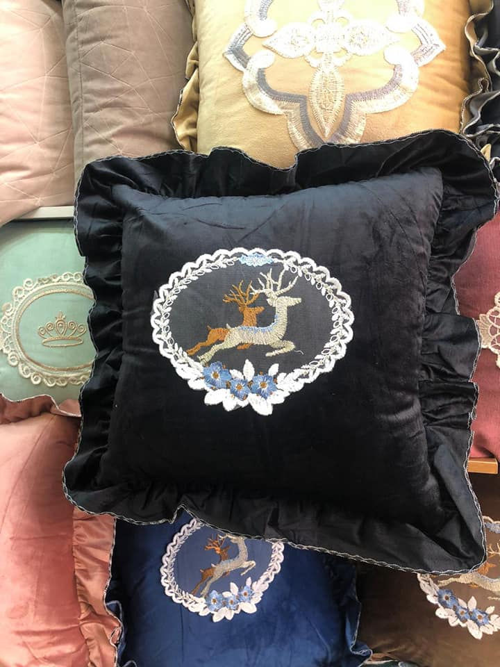 وجه كوشة موديل جديد خامة ممتازة 
قياس ٤٥ x ٤٥ سم 
سعر القطعة / ٤،٠٠٠ الف دينار 
خانقين - دارة كونارة


**إذا كنت صاحب هذا الإعلان وتريد حذفه لأي سبب، رجاءا أرسل رسالة إلى الدعم الفني**