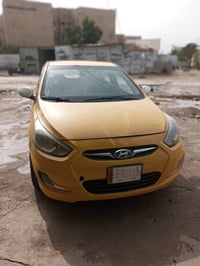 اكسنت 2015خليجي  محرك 1600 gdi السعر 78 وبيها مجال التواصل فقط ع الرقم...