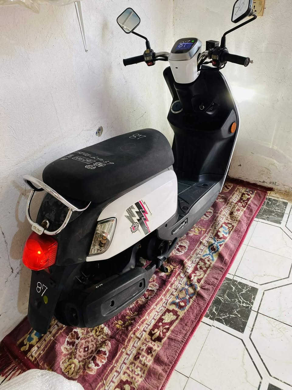 بوليسي مصطره ٢٠١٢كفاله عامه من الشخط ابلاديه من الطول لطول دراجه جديده بمعنه الكلمه شرط احله من الصور مكاني كربلاء طوريج *********** اذا مو احله من الصور كروتك عليه صارله اقل الشهرين من طالعه
