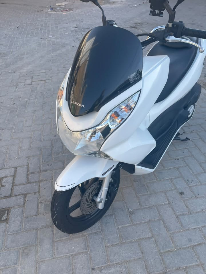 جيل اول ياباني 🇯🇵🇯🇵🇯🇵دراجه150/ مال رنبه  وصل المزاد موجود بيه/نظافه 100/100دراجه بل الكارتون دبل سويج /الشراي يتصل /مكاني بغداد مدينه الصدر ***********
