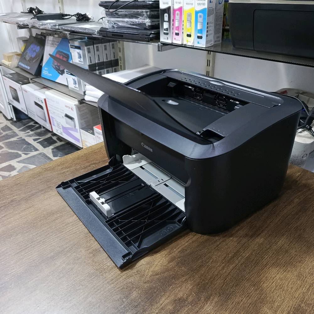 طابعة کانون LBP6000 
                                                     مستعمل بحالة ممتازة 
                                                        تطبع  اسود وابيض        
                                                                                                          وجه واحد

 سعر الطابعة فقط 110 الف    

                                                         .        +كاترج جدیدة 
 +كيبل حاسوب جدیدة 
 +كيبل كهرباء جدیدة 
  نسبة النظافة 95%
  بضمان فحص و  تشغيل
توصيل موجود لجميع المحافظات 
                                  للحجز واتس اب ***********