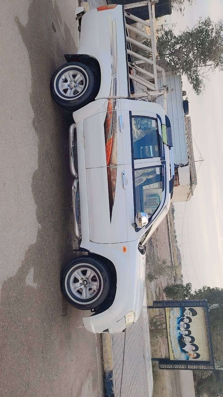 السلام عليكم بيكم اسكاي مديل 13مكفوله مكينه كير اكسل شاصي رقم مثنى مميز رقم انكليزي تبريد ويه السويج بأسمي مداور ثاني يوم سنويه مجدده 30 سياره مصفره من كلشي مكاني واسط السعر ٥٨ وبيه مجال ***********
