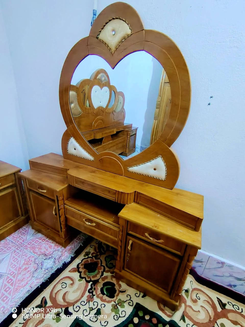 بلااااااااااااااش 
غرفة اخشاب صاج داخل وخارج 6 بيبان ملحق دوشمة جلد جراخة زان شغل الحلة نظافة 100٪ ب مليون  *********** العمارة حي العسكري قرب مدرسة المربد
