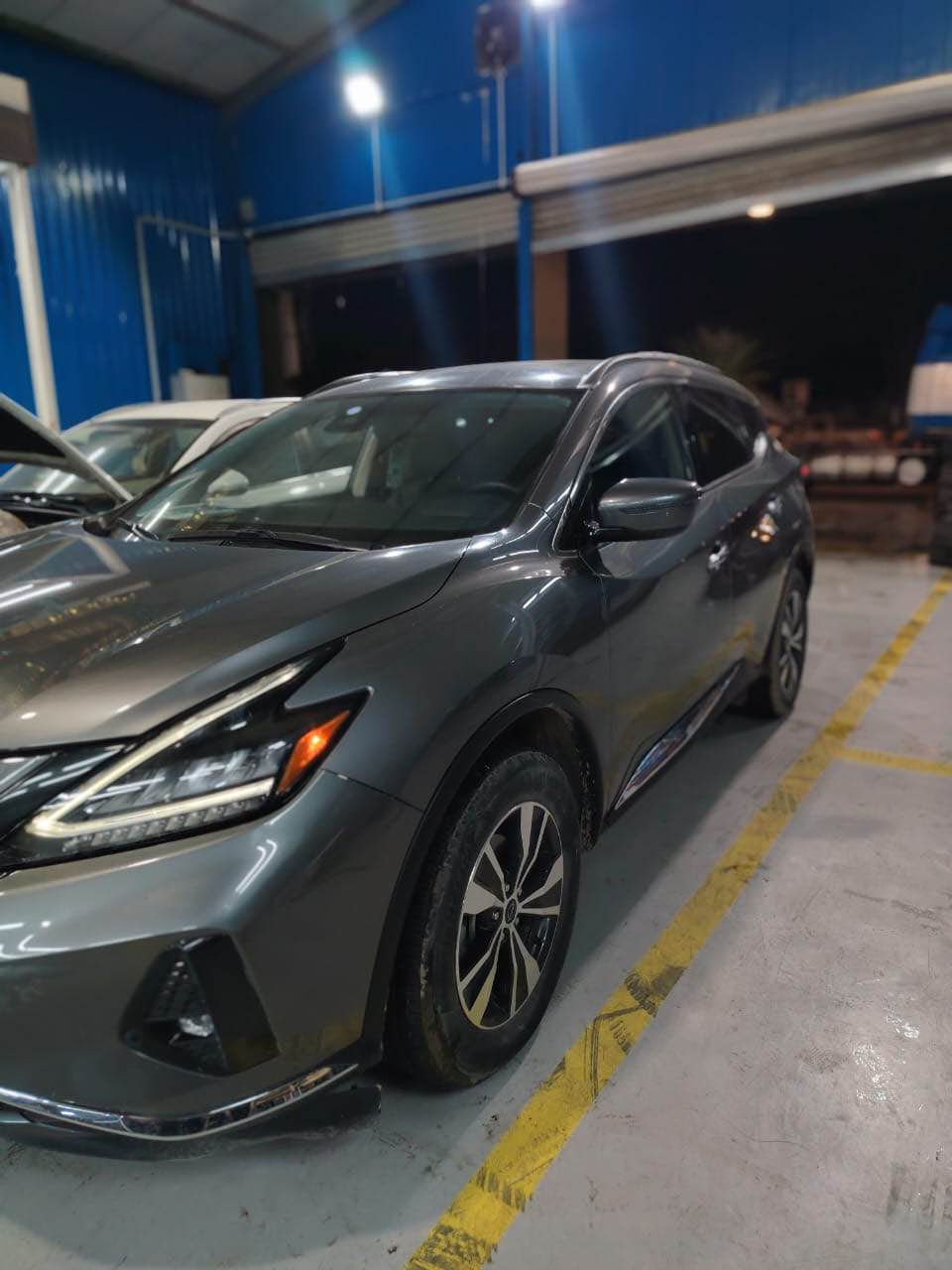 السلام عليكم للبيع نسيان مورانو موديل 2023 
السيارة دخول جديد منفيس باسمي تترقم جميع المحافظات حادثها  ذيل الجاملغ امامي او شويه من الباب مصلح او جاهز السعر 150$ او بيها مجال بسيط رقمي للتواصل بي واتساب *********** بغداد, العراق
