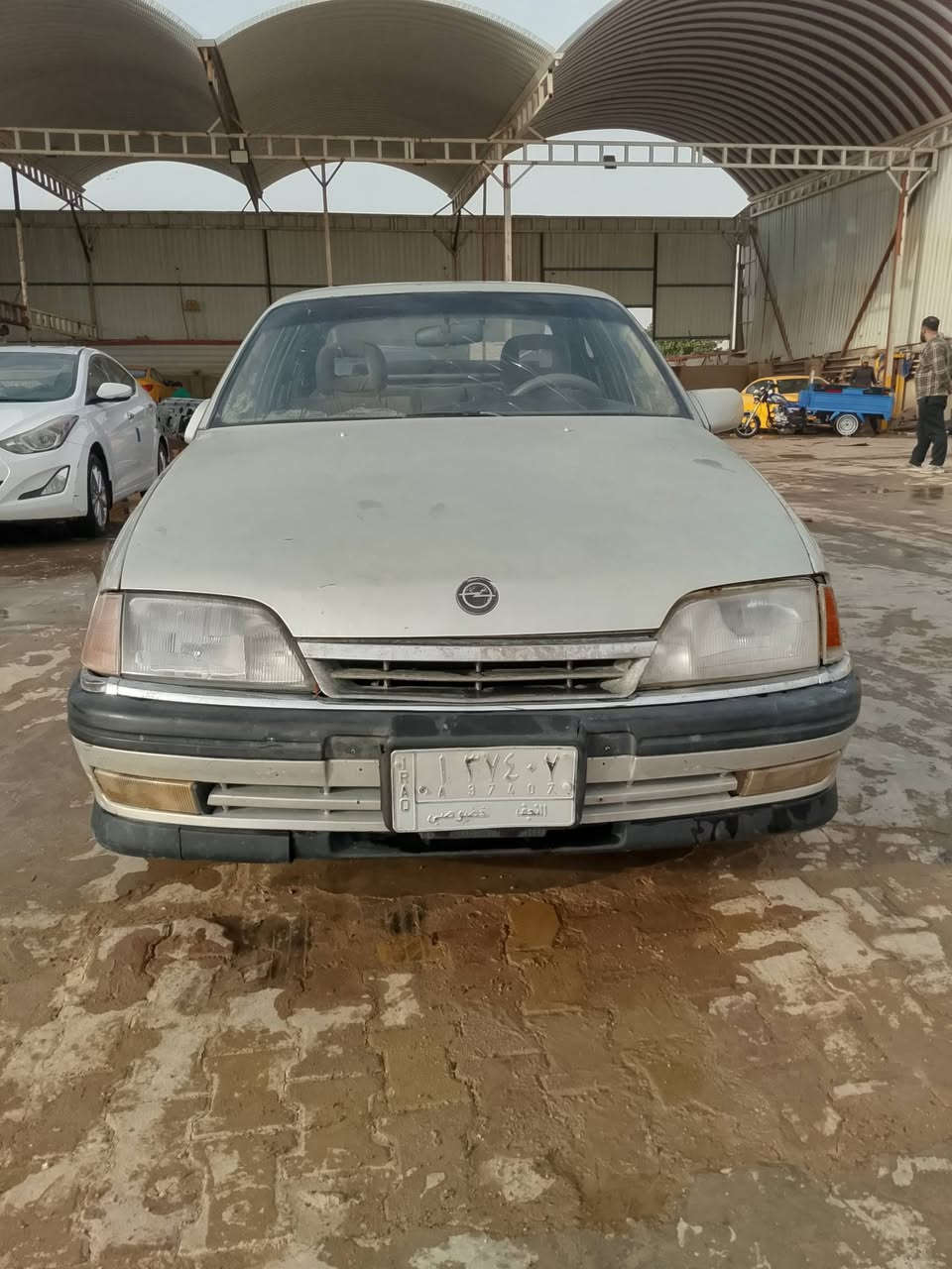 السلام عليكم سيارة اوبل اوميكا موديل 1992رقم نجف مالك السيارة بديوانية وسيارة بديوانية سيارة نظيفة وحلوة 
كير ومكينة خير من الله السعر 25وبيها مجال حك جية ***********اتصل وبيك خير ودلل
