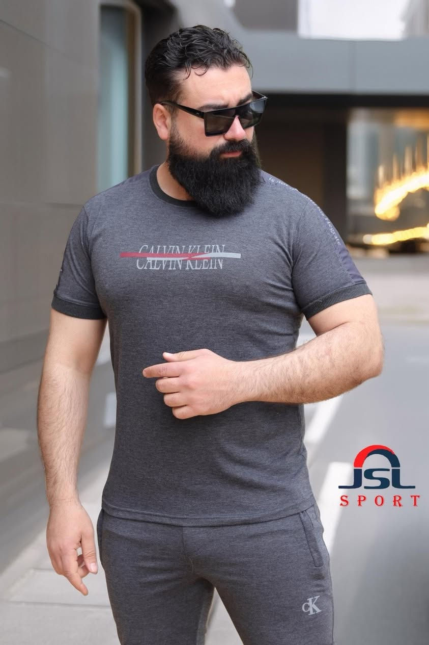 🏖️الصيف ويه ازياء علي طالب احلى وانسب الاسعار
تراك رجالي تركي ماركه
💥💥تفليش تفليش💥💥 لقطعة  10000 بس
زورونا ستجدون ما يسركم فهنالك عروض تخفيضات
    
🤑  عرض خاص لقطعة   10000 💣  تخفيضات خيالية 
قيسات منm l xl xx L
اناقتك تكمل مع ازياء علي طالب💞

عنوان هيت شارع باب لحارة👍
للإستفسار والحجز ***********
