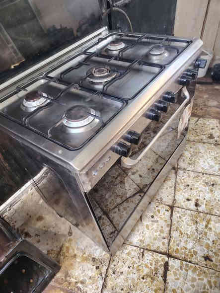 خمس مشاعل ستيل كلة شغال السعر ١٤٥ كربلا ***********
