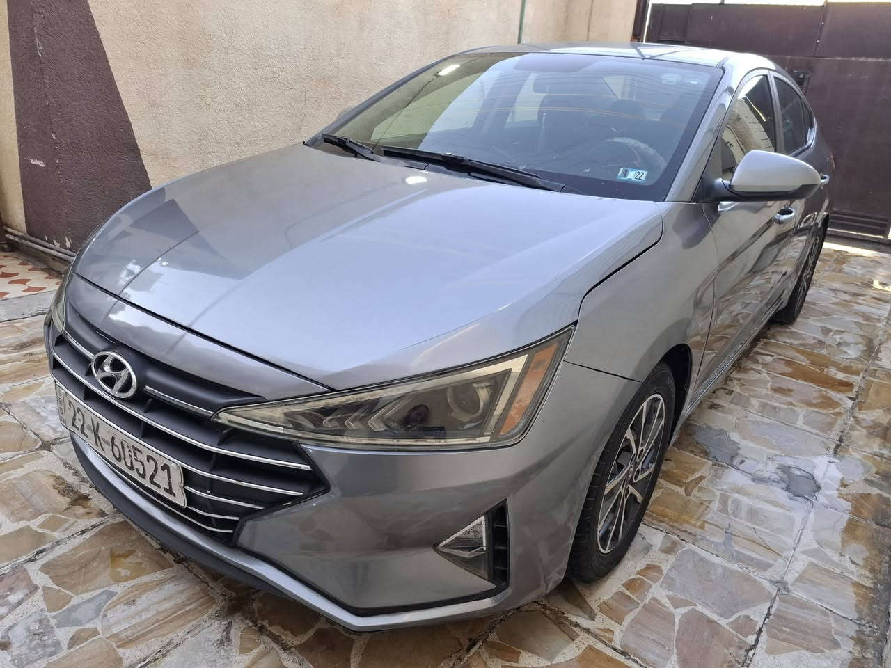 سلام عليكم عندي النتره للبيع موديل 2019 رقم اربيل جديد بسم ابن عمي تريد وكاله تريد تحويل حاضر ضربته جاملغ وبنيد بدون دواخل الباقي مكفول تخم تاير جديد صدر امامي وخلفي جديد تبريد ثلج محرك 2000 السياره جاهزه السعر 115 وبيهه مجال قليل مكان السياره بغداد العامريه الشراي يتصل على ***********
