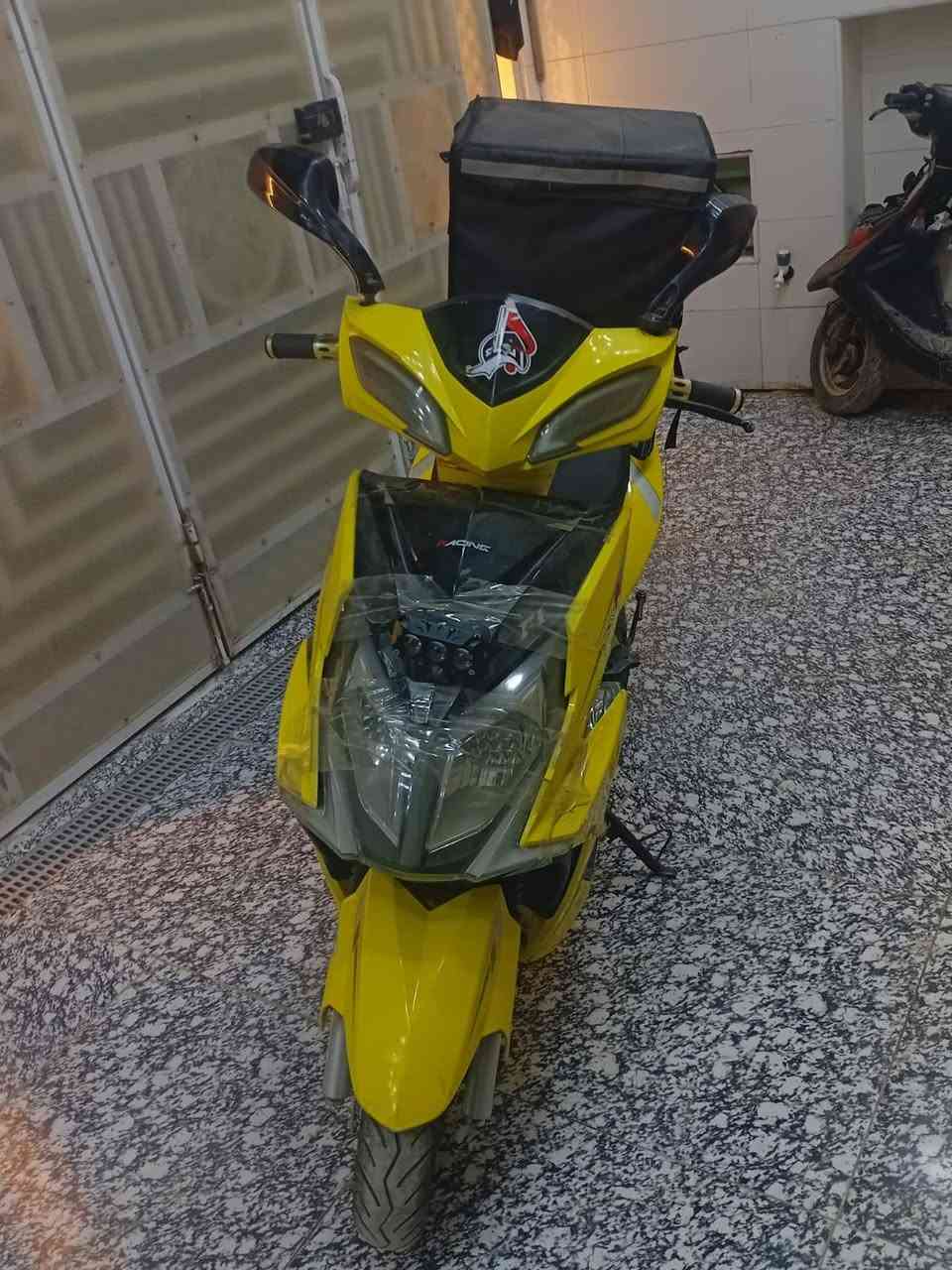 دراجه سكنس 
موديل 2021
اوراق 
كوري
السعر ٣٥٠ وبيه مجال قليل
للاستفسار /***********
