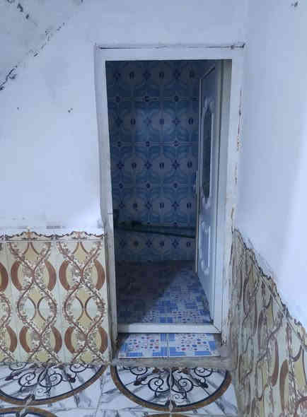 #اسعد_الله_اوقاتكم_بكل_خير⁉️👋🏼 
#البصر 
دار للبيع 
مساحه 100
أم النعاج مقابيل حي بغداد 
طابو زراعي عراقي سند 25 ✍️ 
وكاله و نسخ من الطابو و مكاتب 
غرف عدد 2 
ديوانيه و صاله 
مطبخ و حمام 
بناء بلوك 
شارع 8 م 🚘 
ماء كهرباء مدرسه نت كلشي قريب 
السعر 55 و بي مجال 
هاتف ☎️ ***********
